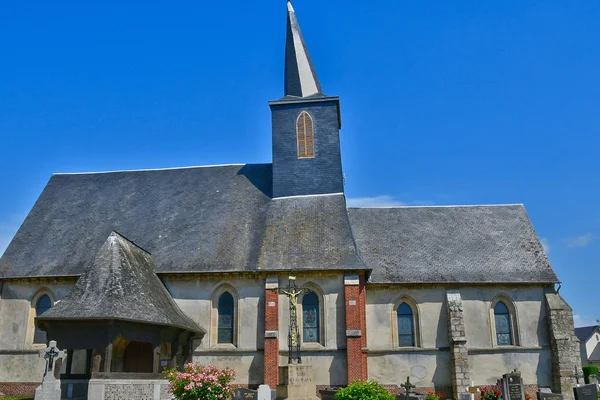 Bosc Bordel, Francia - 23 de junio de 2016: Iglesia de San Juan Bautista — Foto de Stock