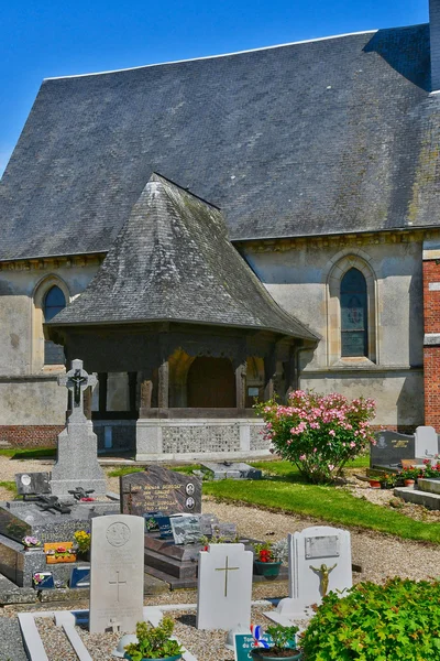 BOSC Bordel, Frankrike - juni 23 2016: Saint Jean Baptiste kyrka — Stockfoto