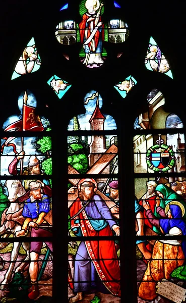 Bernay, Francia 11 de agosto de 2016: Iglesia de Sainte Croix — Foto de Stock