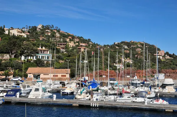 Theoule sur Mer, France - april 14 2016 : the port — Stock Photo, Image