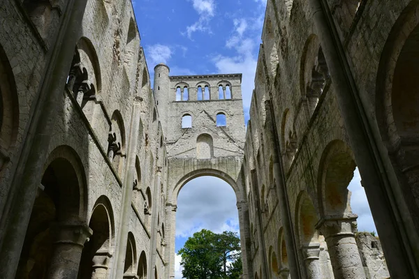 Jumieges，法国-2016 年 6 月 22 日︰ 圣皮埃尔修道院 — 图库照片