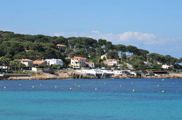 Antibes, Francia - 15 de abril de 2016: Juan les Pins — Foto de Stock