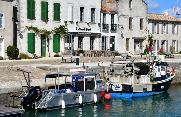 Saint Martin de Re, France - september 25 2016 : picturesque vil — Stock Photo, Image