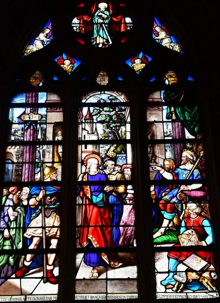 Bernay, Francia 11 de agosto de 2016: Iglesia de Sainte Croix — Foto de Stock