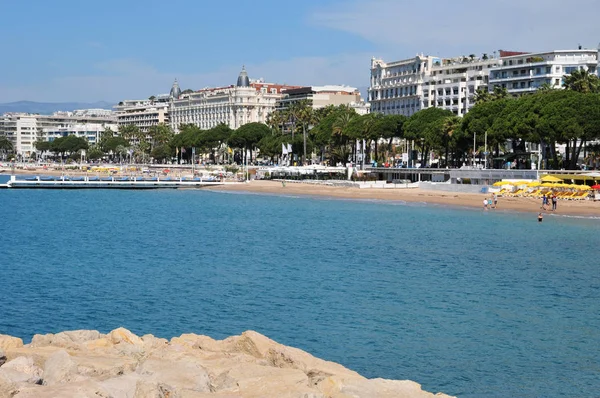 Cannes, Fransa - 15 Nisan 2016: seaside — Stok fotoğraf