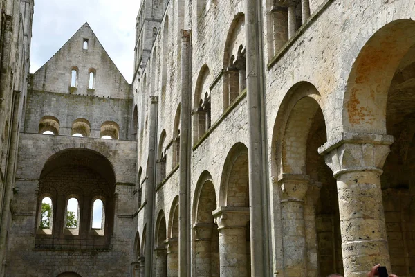 Jumieges, Frankrike - juni 22 2016: Saint Pierre abbey — Stockfoto