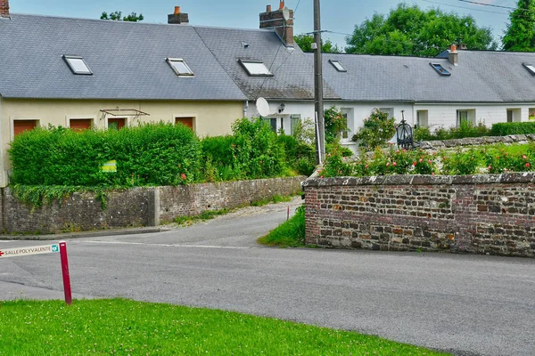 Sommery, France - june 23 2016 : village — Stock Photo, Image