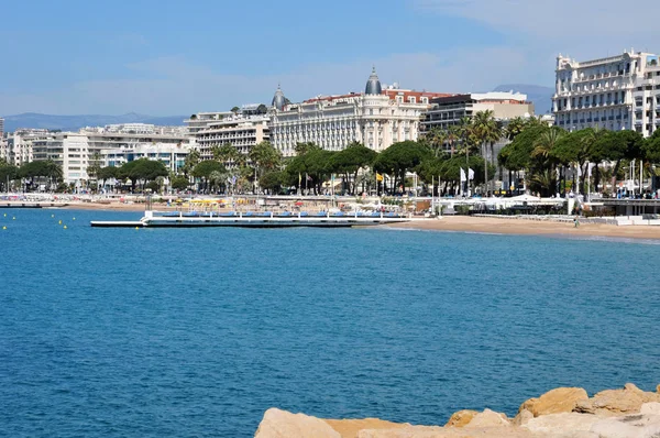 Cannes, Fransa - 15 Nisan 2016: seaside — Stok fotoğraf