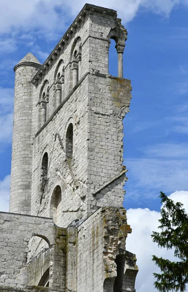 JUMIEGES, Frankrijk - 22 juni 2016: de abdij van Saint Pierre — Stockfoto