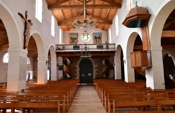 Loix, Francia - 26 de septiembre de 2016: Iglesia de Santa Catalina — Foto de Stock