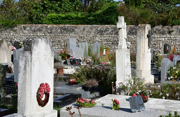 Loix, Francja - 26 września 2016: cmentarz — Zdjęcie stockowe