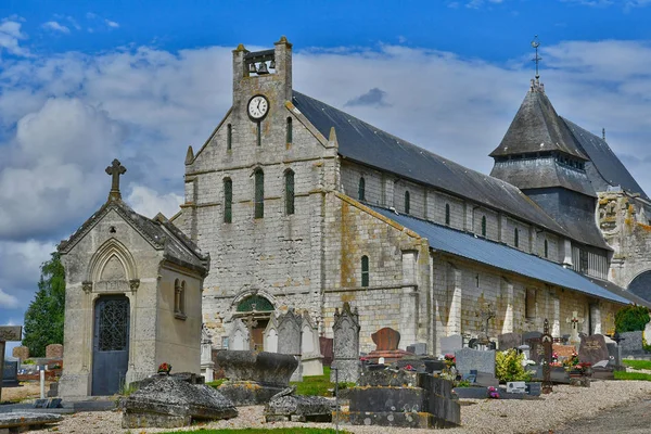 Jumieges, Francia - 22 giugno 2016: Chiesa di San Valentino — Foto Stock