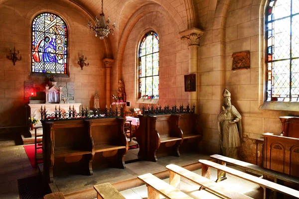 Charleval, França - 7 de setembro de 2016: Igreja de Saint Denis — Fotografia de Stock