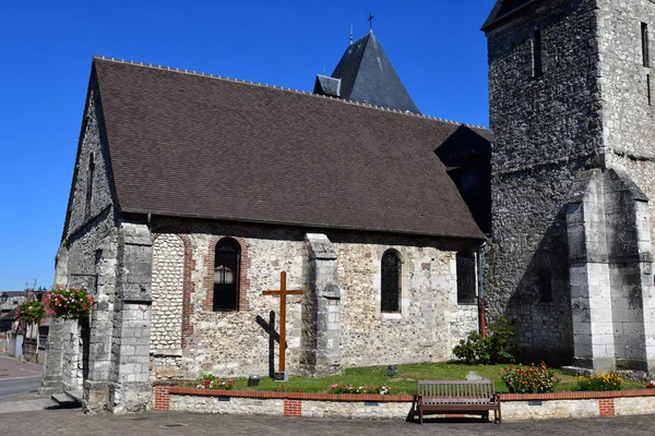 Charleval, Franciaország - szeptember 7 2016: Saint Denis-templom — Stock Fotó
