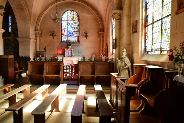 Charleval, France - september 7 2016 : Saint Denis church — Stock Photo, Image