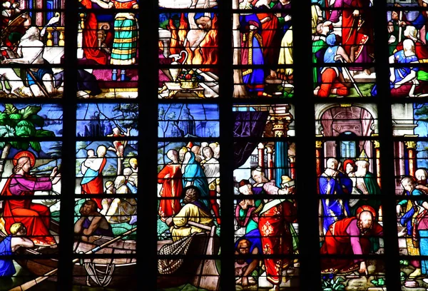 Bernay, Francia 11 de agosto de 2016: Iglesia de Sainte Croix —  Fotos de Stock