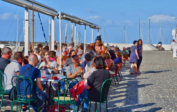 La Flotte, Francia - 25 septiembre 2016: bar —  Fotos de Stock