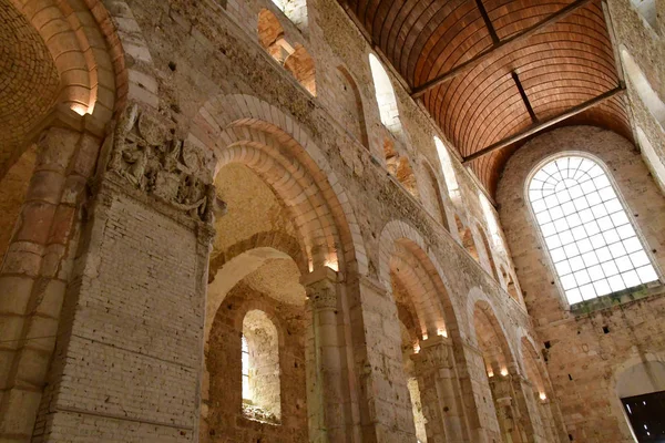 换取，法国-八月 11 2016年︰ 古老的 abbatial 教堂 — 图库照片