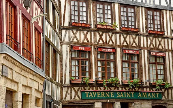 Rouen, Frankreich - 26. November 2016: das historische Stadtzentrum — Stockfoto