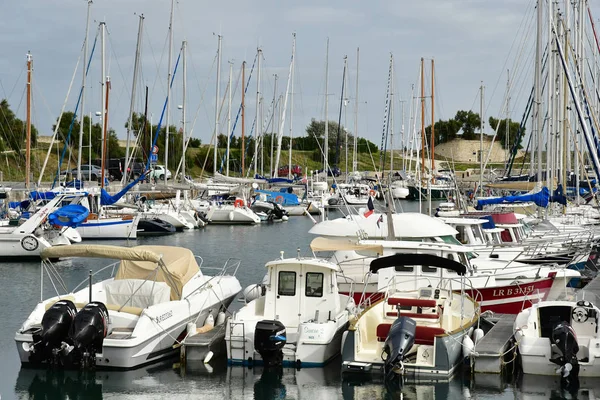 Saint Martin de Re, France - sSeptember 27 2016: picturesque vil — стоковое фото