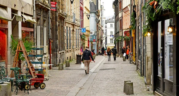 Rouen, Francia - 26 de noviembre de 2016: el centro histórico de la ciudad —  Fotos de Stock