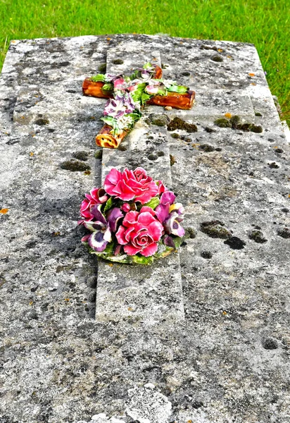 Follainville Dennemont, France - october 18 2016 : cemetery — Stock Photo, Image