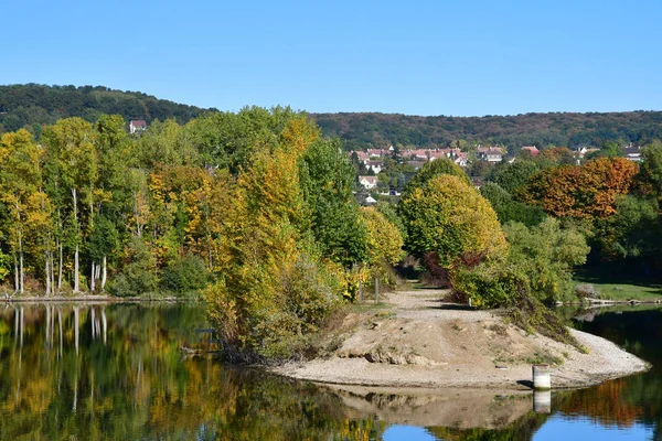 Triel sur Seine, France - october 22 2016 : valley landscape — Stock Photo, Image