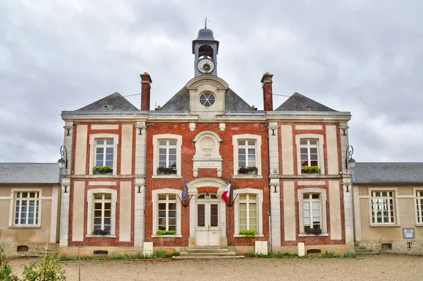 Fontenay Saint Pere, Frankrike - oktober 18 2016: stadshuset — Stockfoto