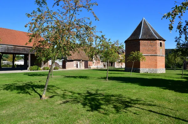 Perriers sur andelle, Frankreich - 4. Oktober 2016: Schloss Colmont — Stockfoto