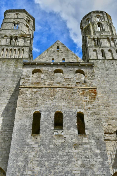 Jumieges, França - 22 de junho de 2016: Abadia de São Pedro — Fotografia de Stock