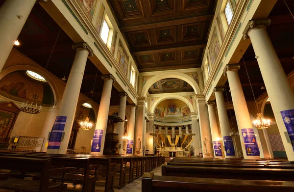 Saint Germain en Laye, Francia - 2 maggio 2016: Chiesa di Saint Germain — Foto Stock