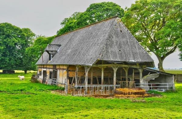 La Neuville Chant d Oisel, France - june 22 2016 : old farm in t — Stok fotoğraf