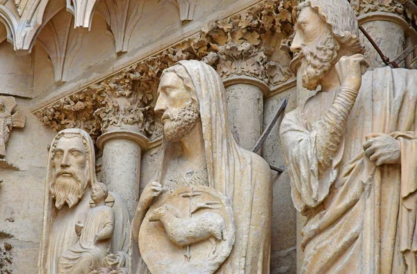 Reims, France - july 25 2016 : Notre Dame cathedral — Stock Photo, Image