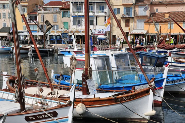 Sanary sur Mer, France - 20 апреля 2016 года: живописный город — стоковое фото