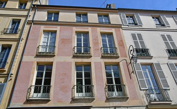 Versalles, Francia - 13 de agosto de 2016: pintoresco centro de la ciudad —  Fotos de Stock