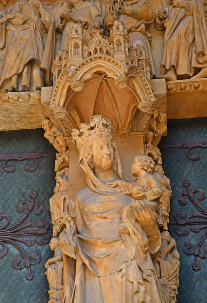 Metz, Francia - 25 de julio de 2016: la catedral — Foto de Stock