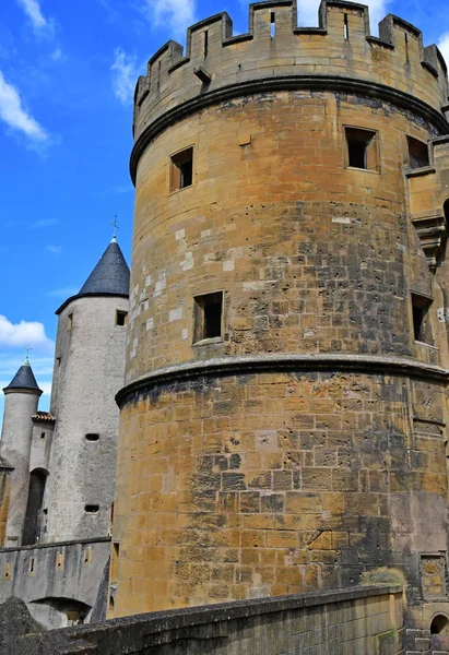 Metz, França - 25 de julho de 2016: pitoresco porte des Allemands — Fotografia de Stock