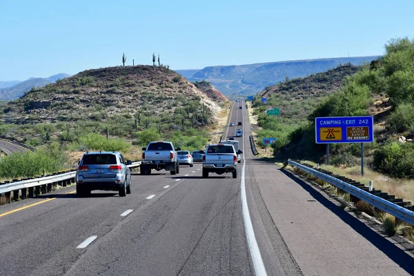 Arizona, Amerika Birleşik Devletleri - 7 Temmuz 2016: Phoenix ve F arasındaki eyaletler arası 17 — Stok fotoğraf