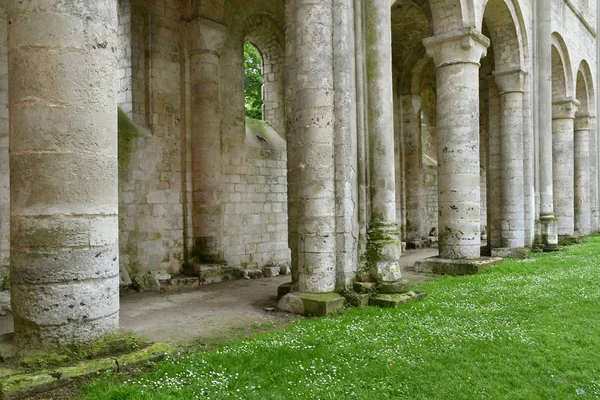 Jumieges，法国-2016 年 6 月 22 日︰ 圣皮埃尔修道院 — 图库照片