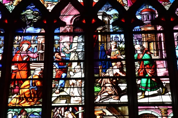 Bernay, Francia 11 de agosto de 2016: Iglesia de Sainte Croix — Foto de Stock