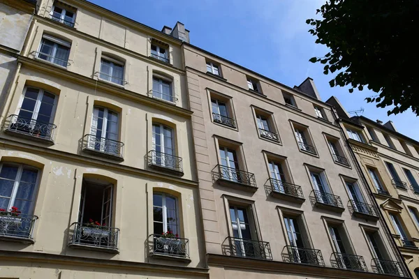 Versalles, Francia - 13 de agosto de 2016: pintoresco centro de la ciudad —  Fotos de Stock