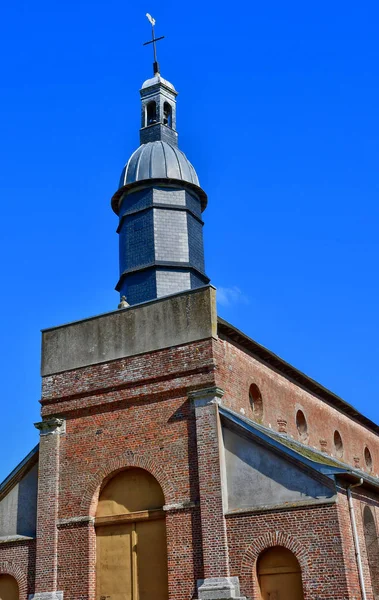 Vandrimare, Frankrijk - 4 oktober 2016: kerk — Stockfoto