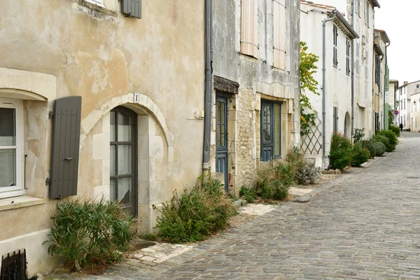 Saint Martin de Re, France - september 27 2016 : picturesque vil — Stock Photo, Image