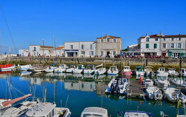 La Flotte, França - 25 de setembro de 2016: pitoresca aldeia em um — Fotografia de Stock