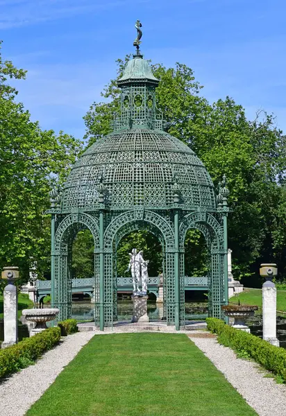 Chantilly, Francia - 14 agosto 2016: castello di Chantilly — Foto Stock