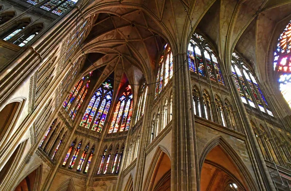 Metz, França - 25 de julho de 2016: a catedral — Fotografia de Stock