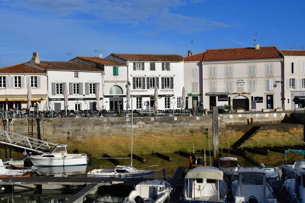 Saint Martin de Re, France - september 26 2016 : picturesque vil — Stock Photo, Image