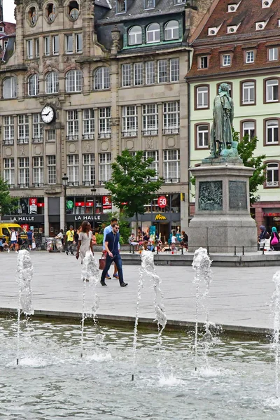 Strasbourg, France - july 22 2016 : the picturesque city center — Stock Photo, Image