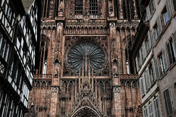 Strasburgo, Francia - 22 luglio 2016: Cattedrale di Notre Dame — Foto Stock