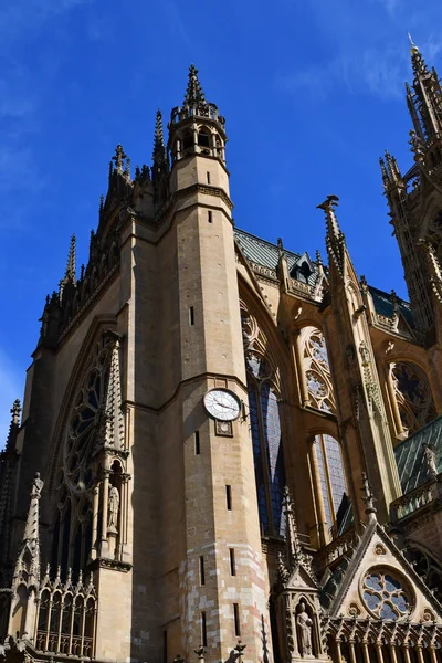 Metz, Francia - 25 luglio 2016: la cattedrale — Foto Stock